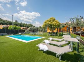 Villa Teresa Apt Lake Garda View - Happy Rentals，位于索亚诺德拉戈的酒店