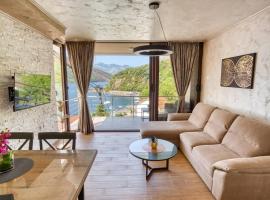 Apartmani Nikic -Tivat，位于蒂瓦特的酒店
