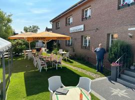 Landhotel & Restaurant "Fahrenkamp"，位于Röwitz的酒店