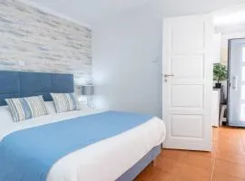 Rodrigues Family House 73A