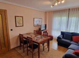 Raitán 1 - Dúplex en Colunga para 4 con piscina compartida - VUT-4300-AS，位于科伦加的酒店