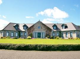 Like walking into a fantastic novel at Inishowen House，位于Rashenny的民宿