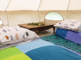 Tente style Tepee Confort，位于拉图德卡罗勒的露营地