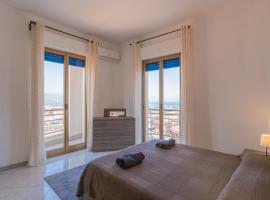 Ampio Appartamento con vista Mare e Taormina，位于加里的海滩短租房