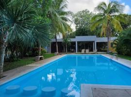 Hermosa Casa en Jardines Cancún，位于坎昆的度假屋