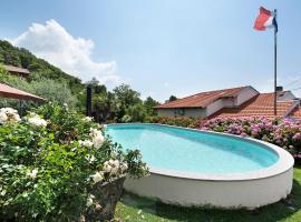 Barcollo House - Piscina nel verde，位于Stella的酒店