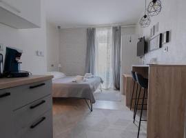 L&B Old Town Studio Apartments，位于普拉的酒店