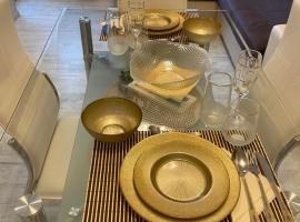 Iva Luxury Apartament，位于鲁塞的酒店