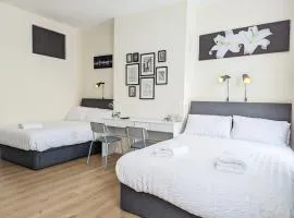 Guest Rooms In Anfiled Near Stadium, Free Parking