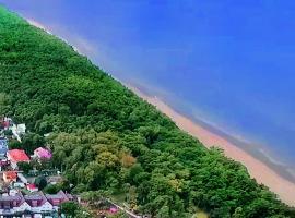 Marine Green Inn，位于普斯科沃的酒店