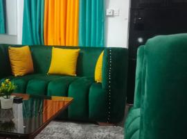 Royal Studio Apartment，位于蒙巴萨的酒店