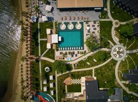 Parmos Otel，位于埃尔代克的带泳池的酒店