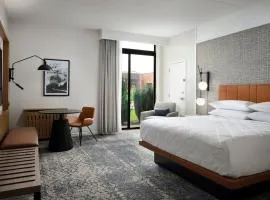 Sheraton Grand Rapids Airport Hotel