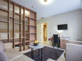 Hotel Srbija Garden-FREE PARKING，位于贝尔格莱德的酒店