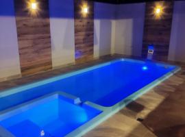 Casa Ferrari II c/ área de lazer，位于皮拉苏农加的酒店