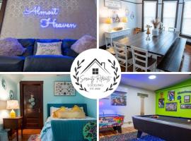 The Victorian Inn- New Listing!，位于Oak Hill的酒店