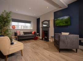Morland Contemporary Lakeland Home by LetMeStay，位于安布尔塞德的酒店