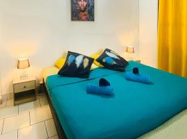 Auberge K-WAN Hostel - Proche Plages，位于德赛的酒店