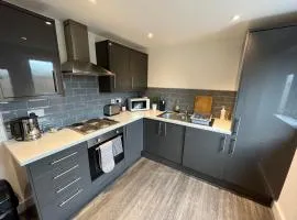 Modern Serviced Apartment - Near City Centre