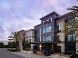 Staybridge Suites Carlsbad/San Diego by IHG，位于卡尔斯巴德的酒店