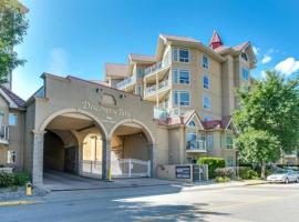 Downtown Kelowna 2 Bdrm 2 Bath Waterfront Condo，位于基洛纳的公寓