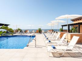 Globales Paraíso Beach，位于埃斯特波纳的酒店
