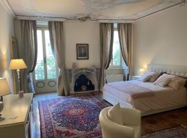 Relais Dei Mandorli suite centro，位于贝加莫的酒店