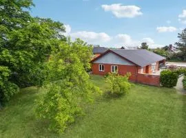 Amazing Home In Fur With House A Panoramic View