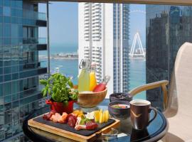 朱美拉海滩瑞享酒店，位于迪拜海岸海滩的酒店