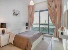 LOVELY 2 Bedroom Apartment (Sea View)，位于阿布扎比的海滩短租房