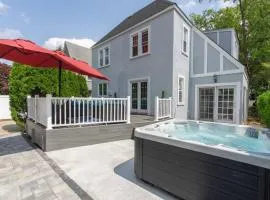 Jana House Getaway /Hot tub/Game Room/King Bed