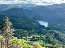 Gîtes de Rouvignac，位于阿韦恩的酒店