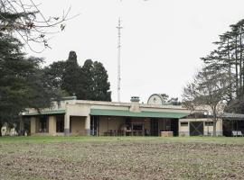 Estancia Santa Elena，位于Villa Lía的酒店