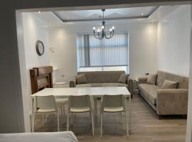 Araan House Hotel -Families and Couples Only，位于布莱克浦的酒店