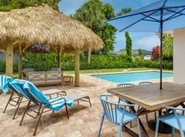 Private Pool and Bar Palm Beach Gardens Getaway