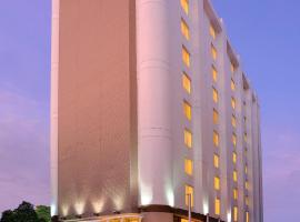 艾哈迈达巴德福朋喜来登酒店，位于艾哈迈达巴德National Institute of Design附近的酒店