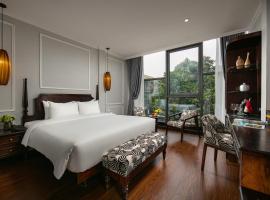 Salute Premium Hotel & Spa，位于河内同春市场附近的酒店