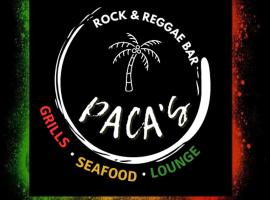 PACA'S Reggae Bar & Hostel，位于艾湄湾的酒店