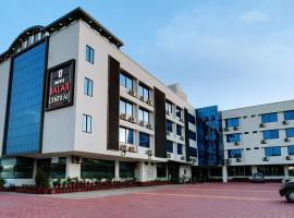 Hotel Balaji Central，位于Ratlām的酒店