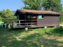 les petits chalets de DUDU，位于La Voulte-sur-Rhône的酒店