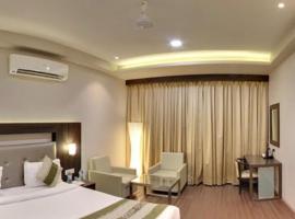 Signature Hotel，位于Ichalkaranji的酒店
