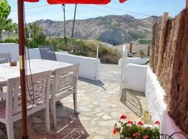 Cuevas Los Coloraos - La Cuadra