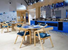 V Hotels and Resorts，位于Chīrāla的酒店
