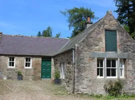 Steading Cottage - Craigievar Castle