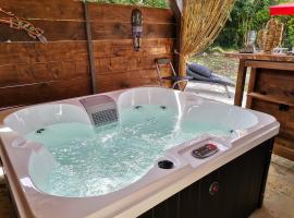 Love Room avec spa，位于内拉克的酒店