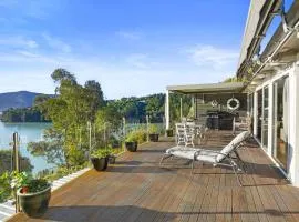 Kaioruru View - Diamond Harbour Holiday Home