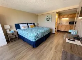 Happy Hawaiian Monarch Studio condo