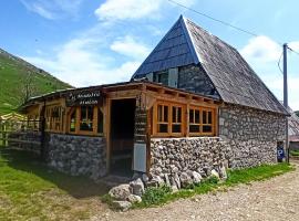 Na krovu svijeta，位于Gornji Lukomir的酒店
