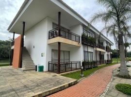 Lake House Resort Country Club & Spa，位于Santander de Quilichao的酒店