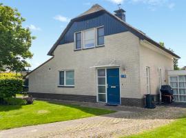 Gorgeous Home In Makkum With Kitchen，位于玛库姆的酒店